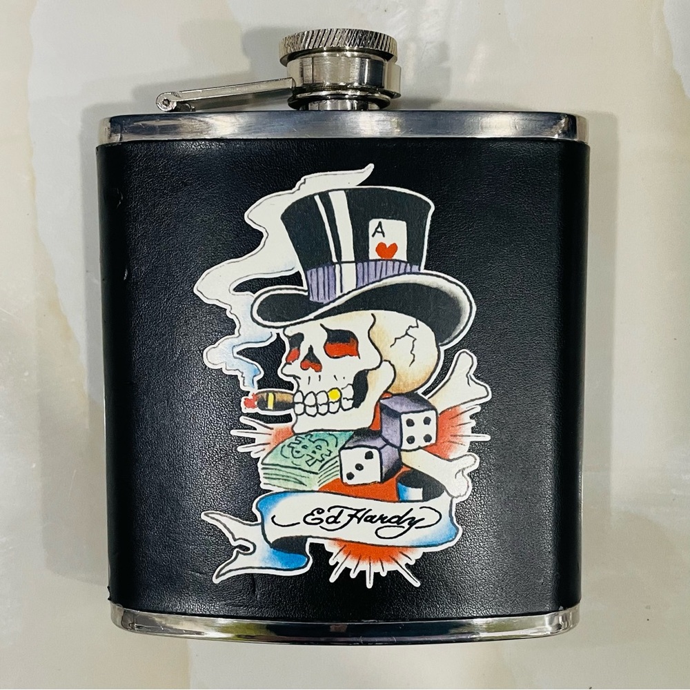 Ed Hardy “ Aces & Dice” 6oz Stainless Steel Leather Wrapped Screw Top Flask